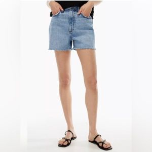 Aritzia Denim Forum - The Boyfriend Loose Short (New) - only worn once.